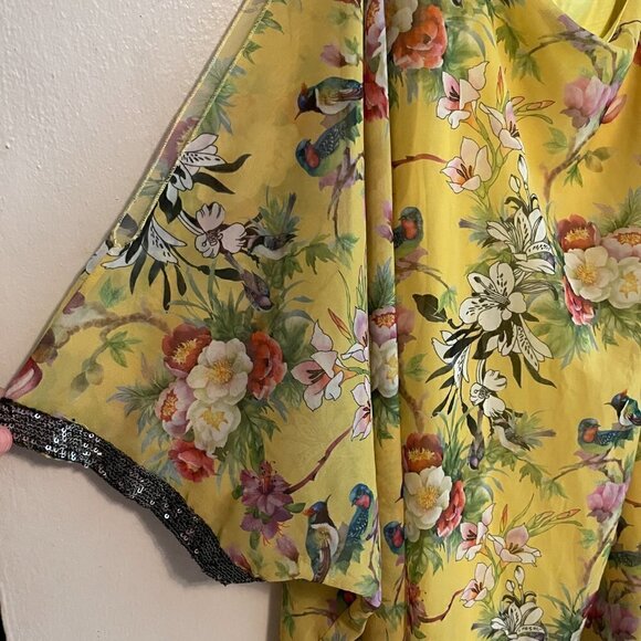 OKCU Tunic top, yellow floral/birds print.Chiffon overlay, sequin trim. Kimono. - Picture 4 of 4